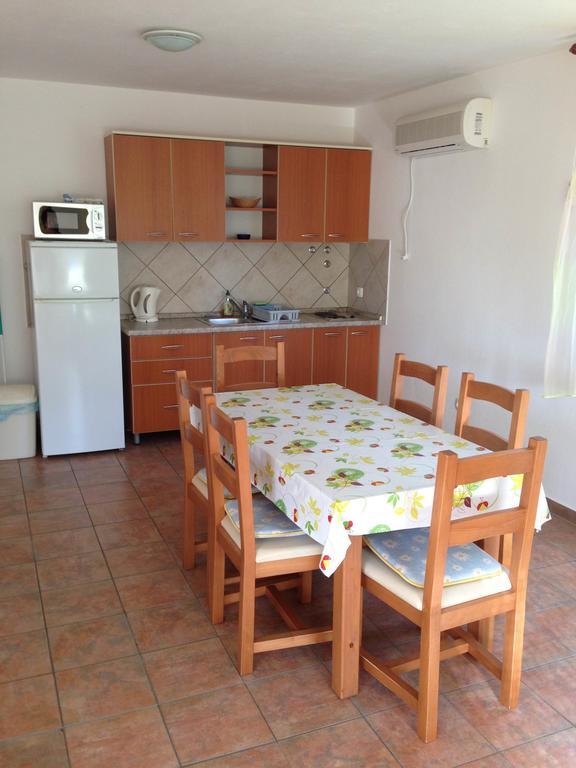 Apartments Mirakul Lopar Exterior foto